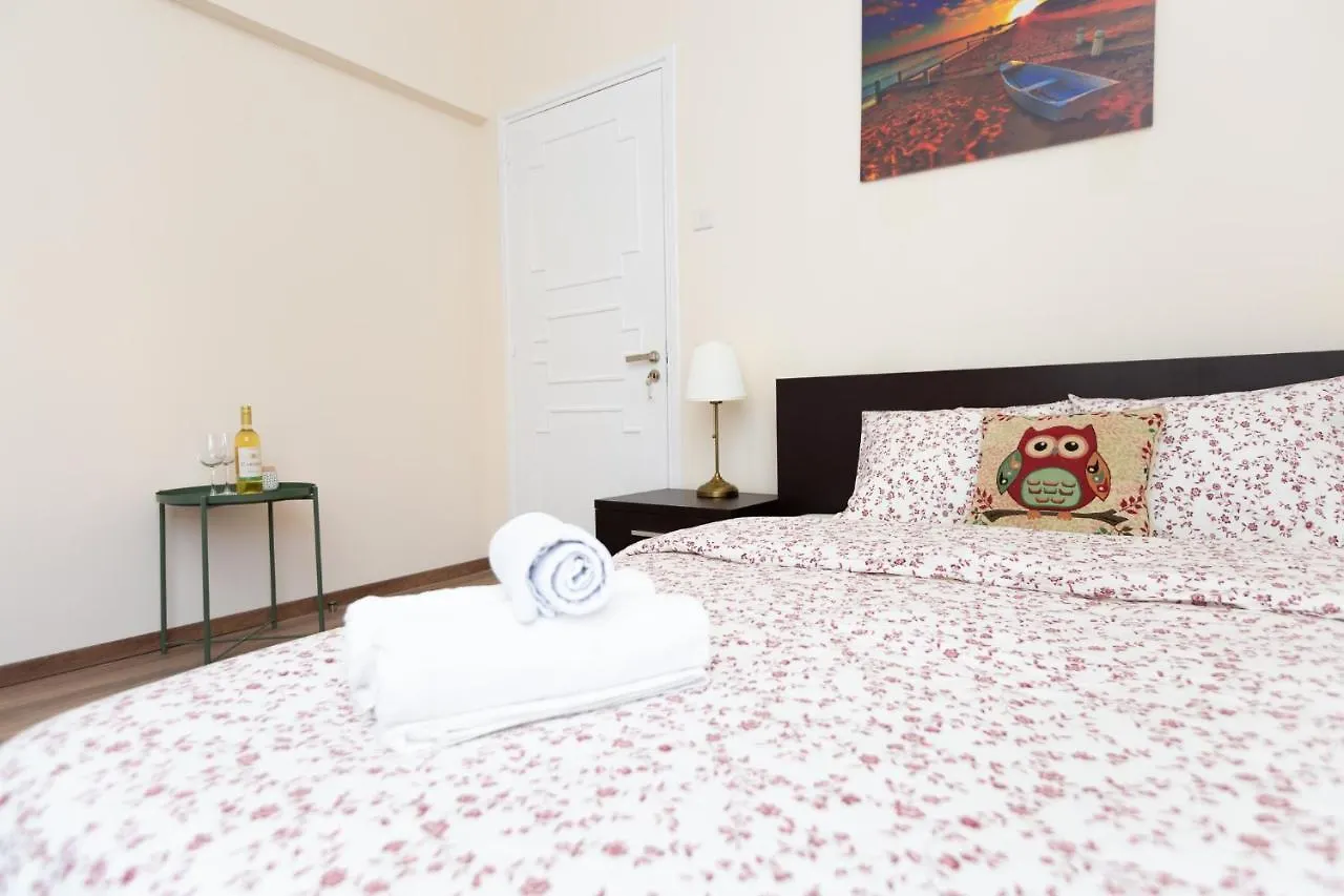 Aladdin'S Hostel Larnaca Kypr